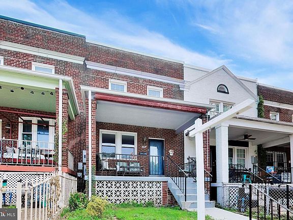 3rd image of 605 21st St NE