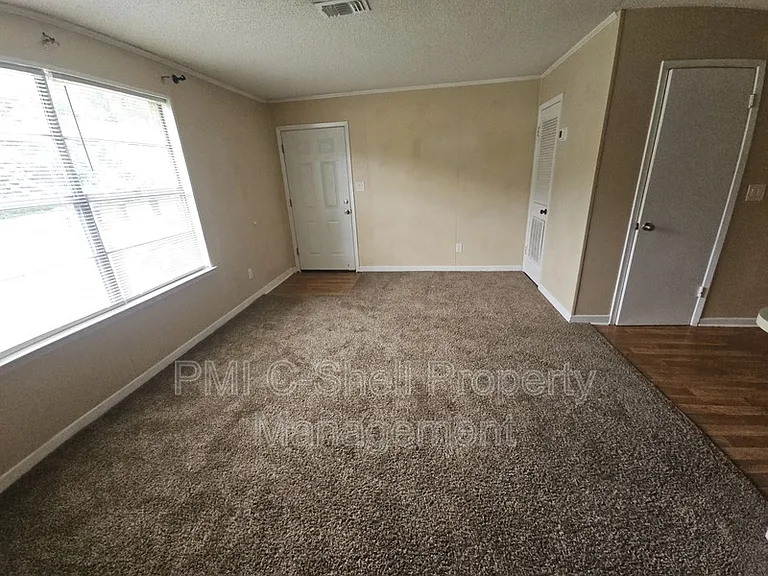 1111 Polk Ave #C — Photo 8