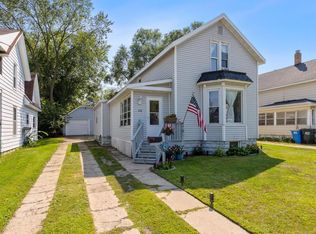 208 W Burns St, Portage, WI 53901