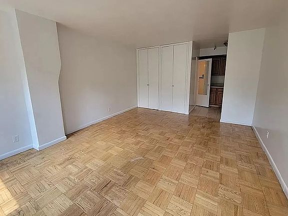 4th image of 347 W 29th St APT 12