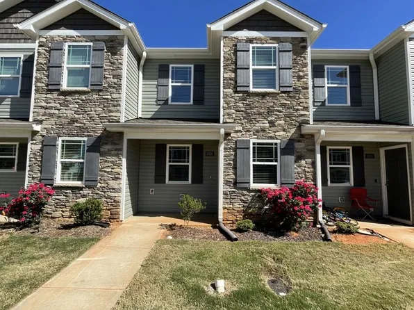 1028 Peony Ln, Youngsville, NC 27596