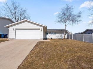 4008 Jodi Dr, Waterloo, IA 50701
