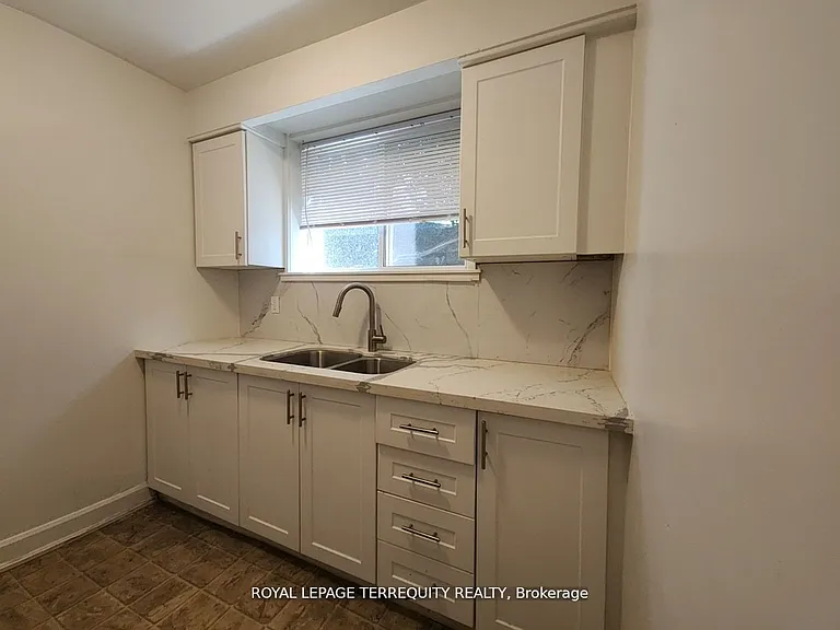 207 Trent St E #2 — Photo 6