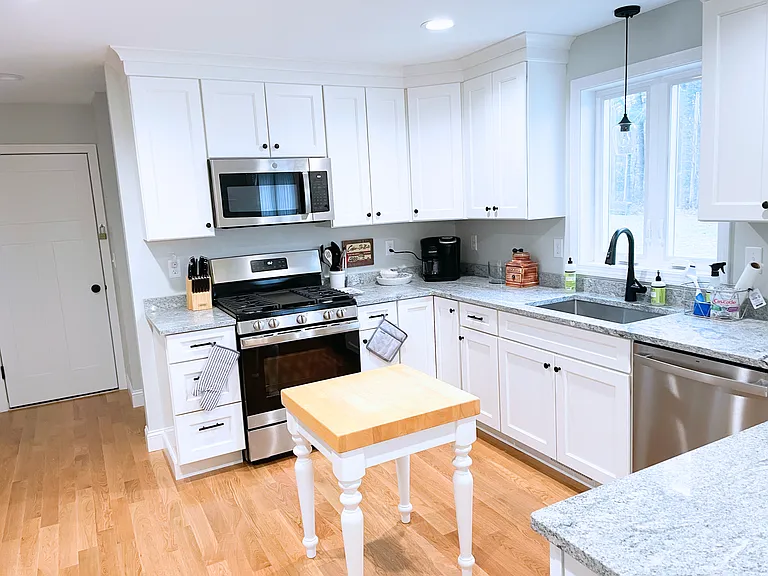 17B Page Rd — Photo 9