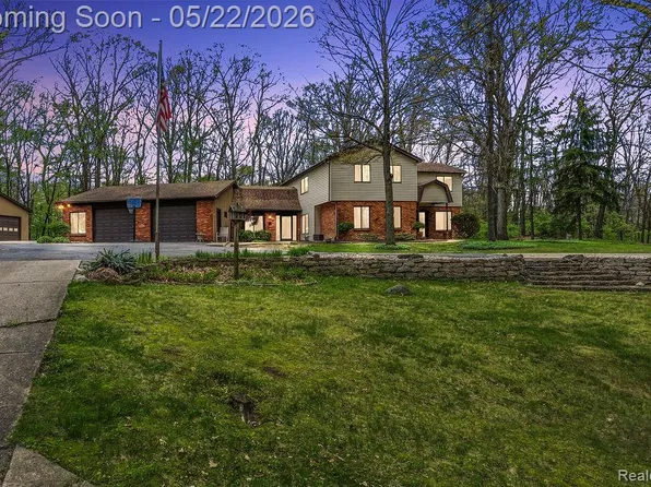 11111 Hibner Rd, Hartland, MI 48353