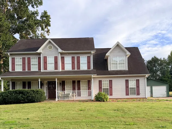 162 Edgefield Dr, Commerce, GA 30529