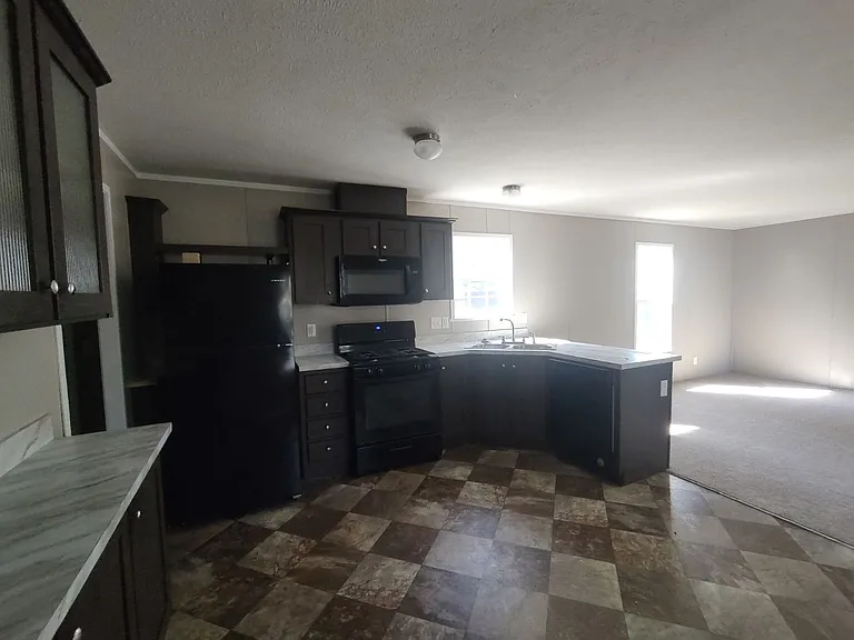 Avon Lakes Estates — Photo 44