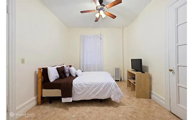 Sold by Douglas Elliman | media 14