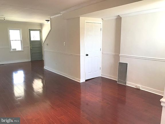 3rd image of 537 Saude Ave