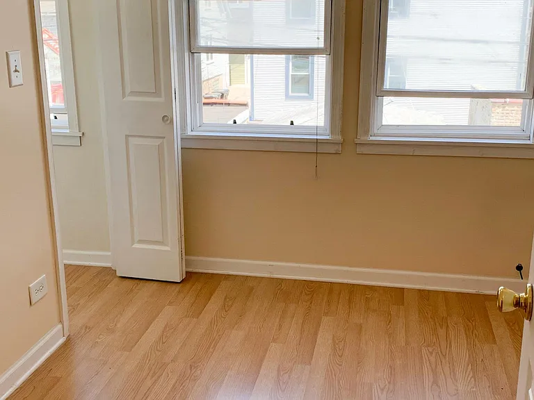 3111 N Southport Ave #2 — Photo 9