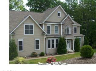 29 Chilstone Ln, Manchester, CT 06040
