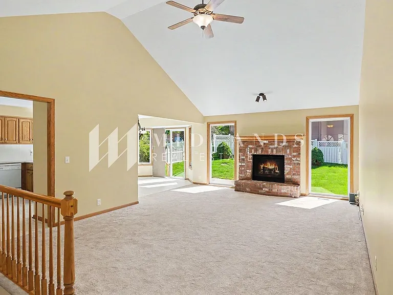 123 Wilma Rd — Photo 2