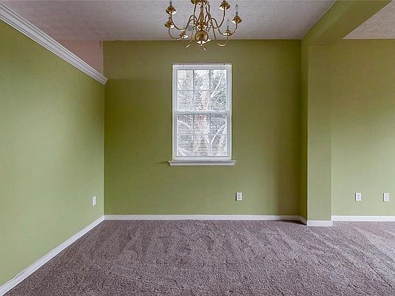 3rd image of 120 Weatherstone Square Dr
