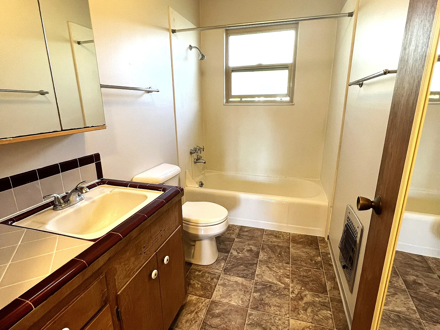 1 bed, 525 sqft, $1,575 — Photo 4