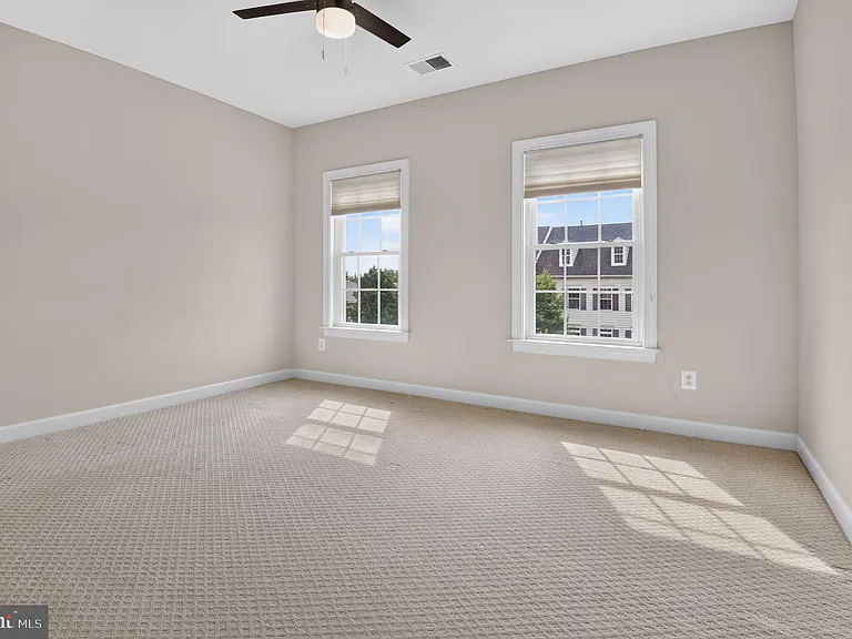 24949 Earlsford Dr — Photo 25