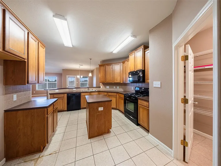 6007 Wilcox Point Ct — Photo 5