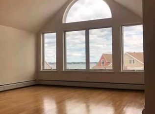 3384 Country Club Rd, Bronx, NY 10465