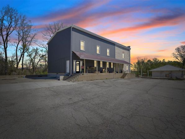 305 W Main St, Sainte Genevieve, MO 63670