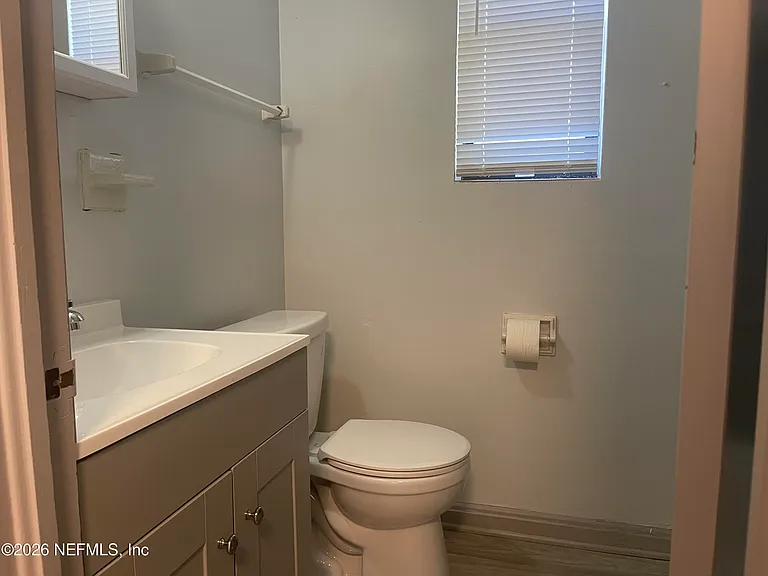530 Myra St — Photo 19
