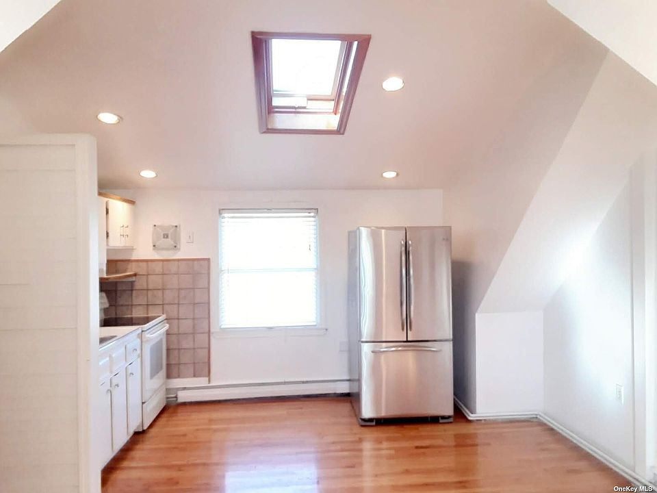 1st image of 15 Lexington Ave