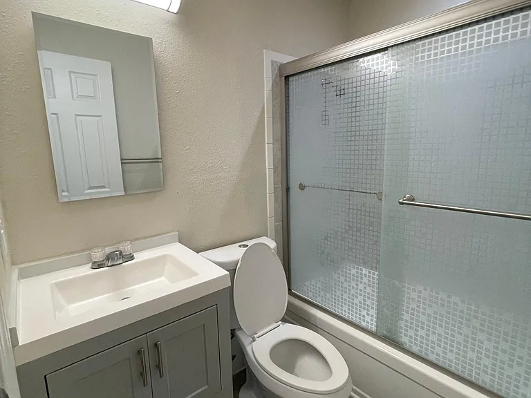 728 S 10th St #2 — Photo 8