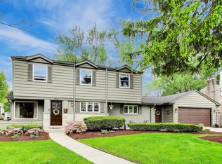 1311 E Woodford Pl, Arlington Heights, IL 60004