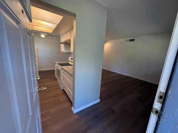 805 Carro Dr APT 4, Sacramento, CA 95825