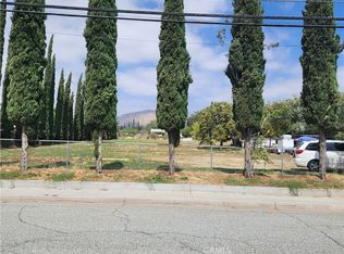 725 E Williams St, Banning, CA 92220