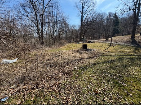 115 Vista Ln N, Ellwood City, PA 16117