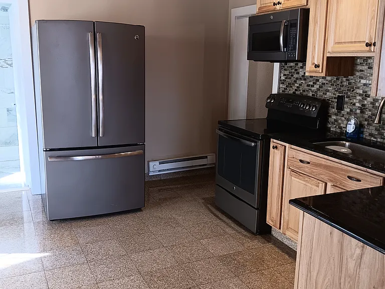 240 Main St #2 — Photo 2
