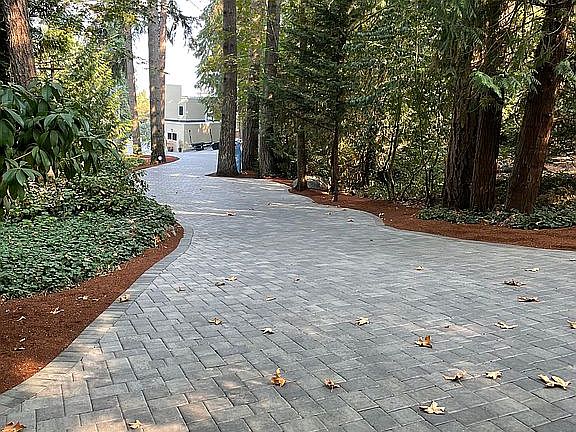 5th image of 2616 W Lake Sammamish Pkwy NE