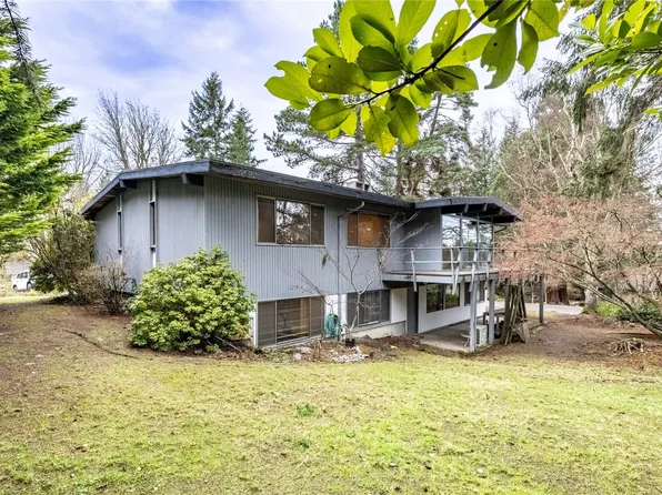 16559 SE 45th Place, Bellevue, WA 98006