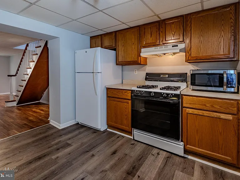 608 S Milton Ave — Photo 7