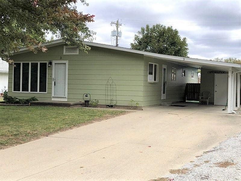 1st image of 3 Lincoln Dr