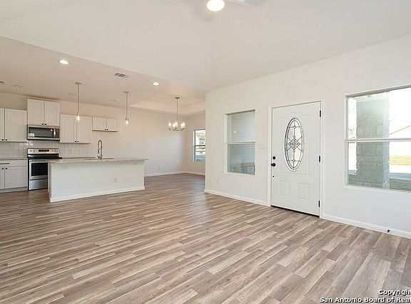 4th image of 328 SW 42nd St