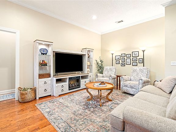 5th image of 1825 Shadow Bend Ln