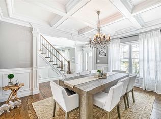 80 Melanie Ln, Syosset, NY 11791