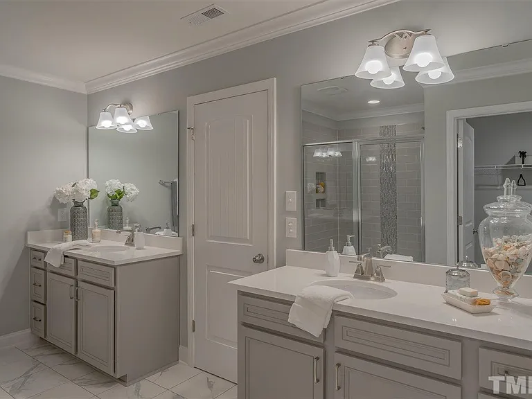1009 Brennan Green Ct #1009 — Photo 8