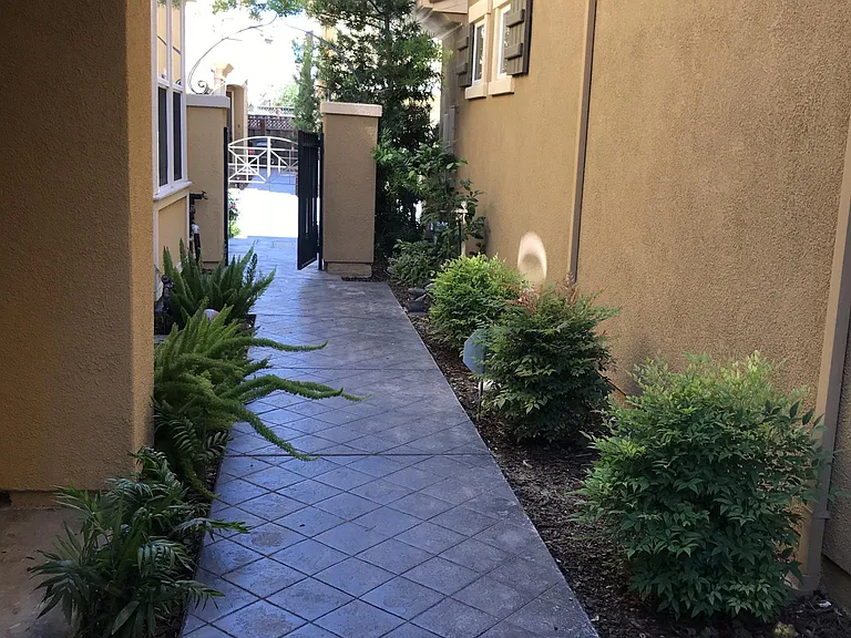 3565 Rocking Horse Ct — Photo 13
