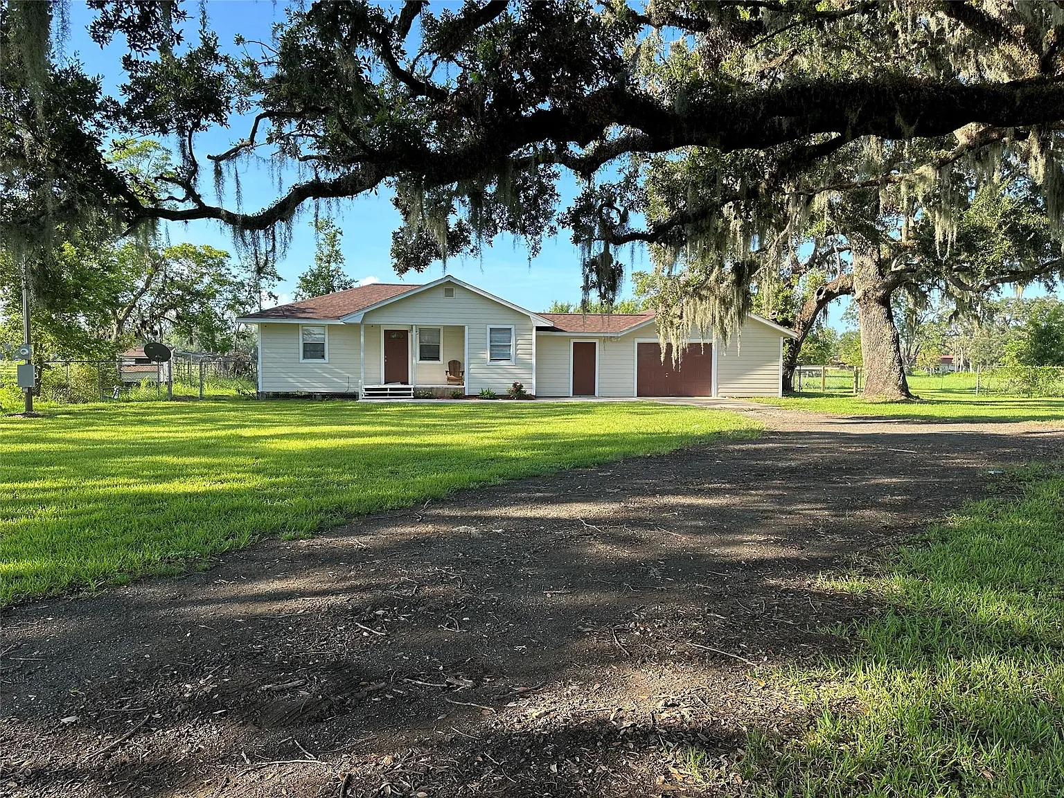 2 bed, 1.0 bath, 1192 sqft, $1,500 — Photo 3