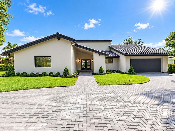 3rd image of 5107 PINEVIEW Circle