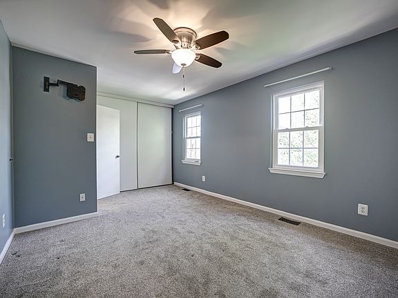 5th image of 13711 Flowing Brook Ct
