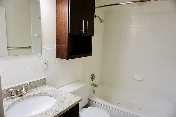 Rented by Greystar | media 4