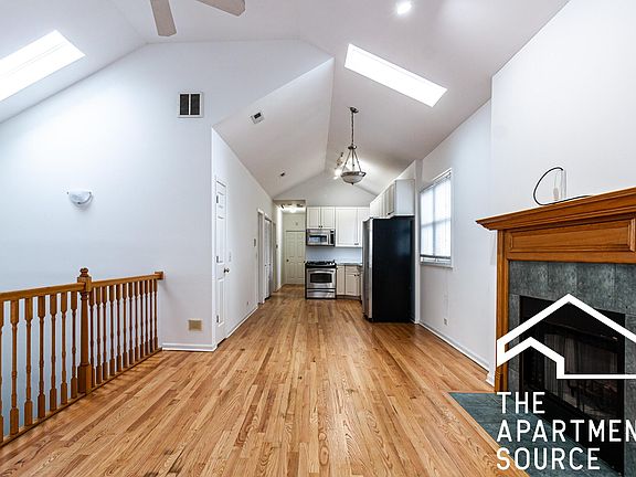 4th image of 2903 N Hoyne Ave Unit 3