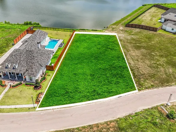 36157 Westin Ridge Dr, Geismar, LA 70734