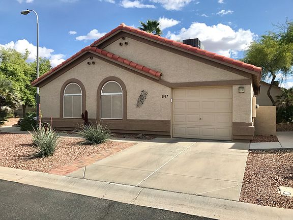 4th image of 1937 E Lindrick Dr