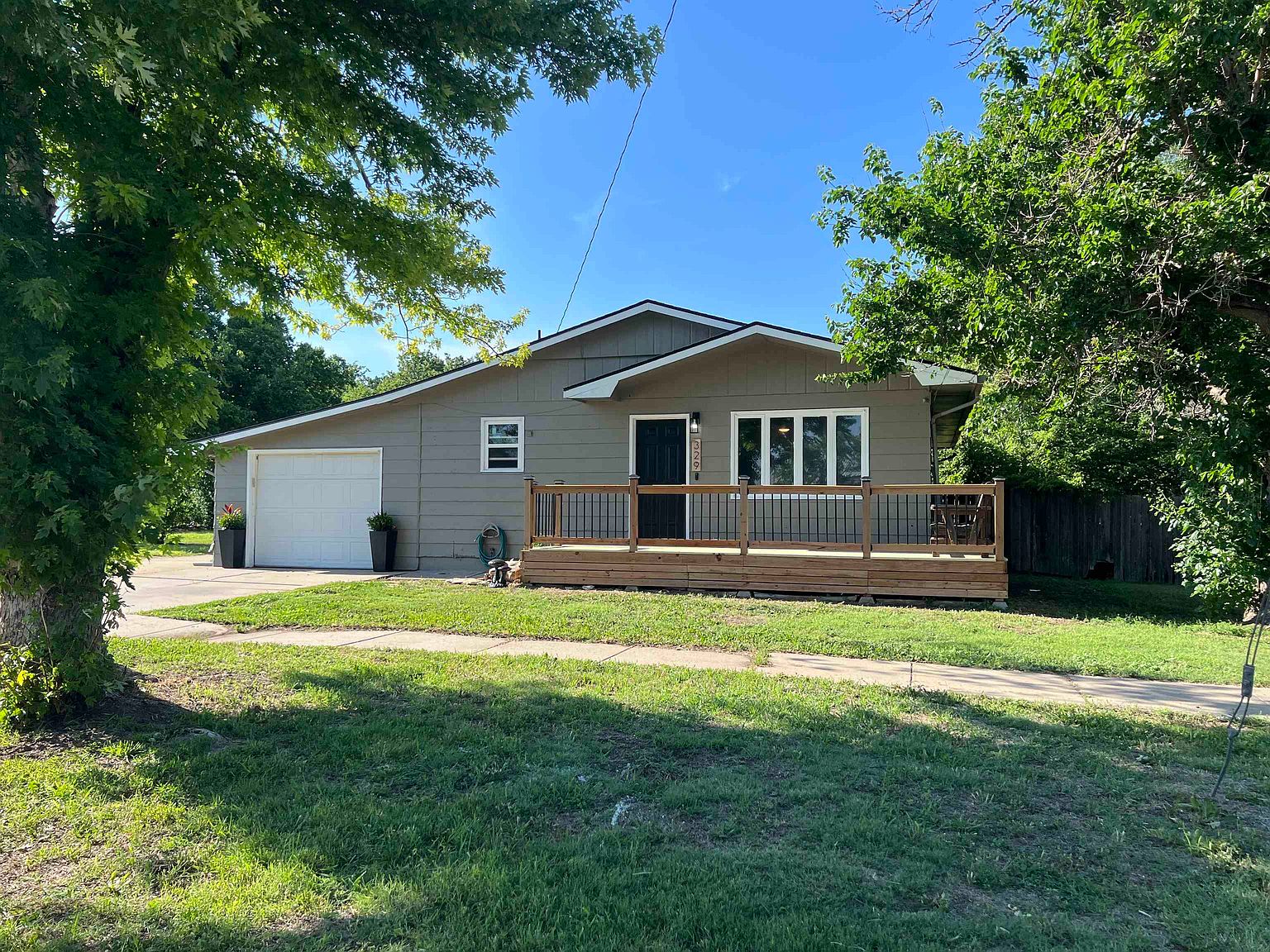 329 W 10th St, Russell, KS 67665 MLS 202486 Zillow