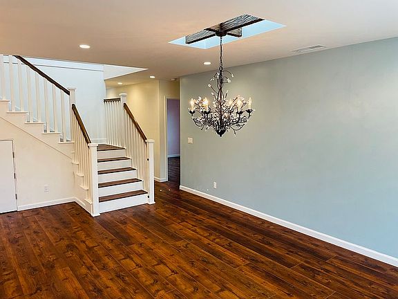 5th image of 3812 Talbot St