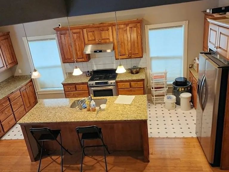 350 Ellie Ln — Photo 1