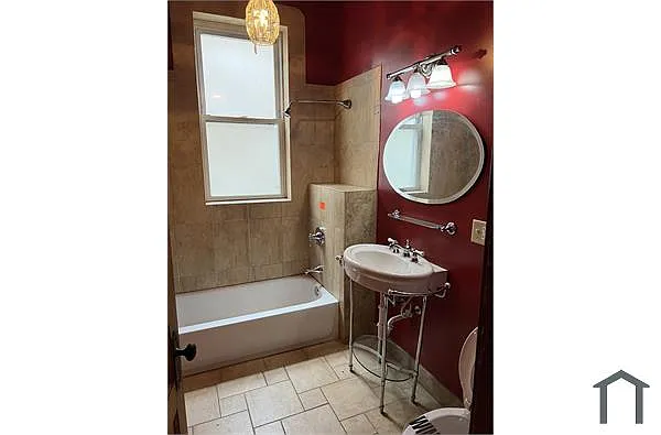 Building Photo - 1616 S Millard Ave #1